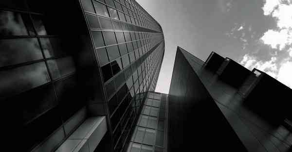 酒店智能机器人外卖，酒店机器人送餐服务怎么使用