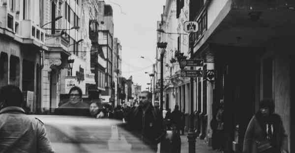 日本智能机器人餐厅