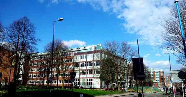 大数据生物应用：数据驱动的新未来