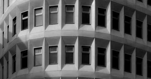 AI绘画推文一键生成（AI绘画软件哪个好用）