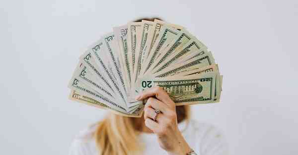 大数据生物应用：数据驱动的新未来