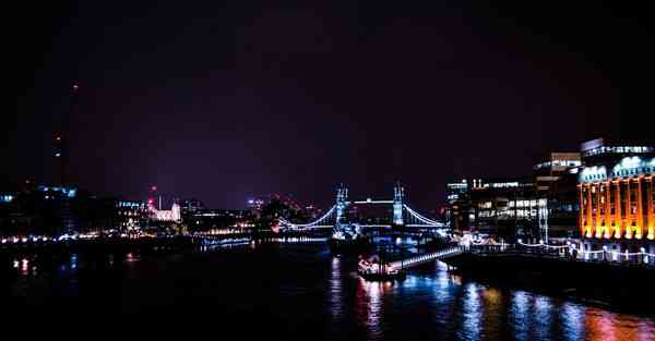 大数据包含设备数据的行业文章