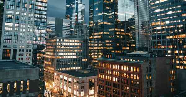 最有趣的人工智能机器人，最有趣的人工智能机器人作文