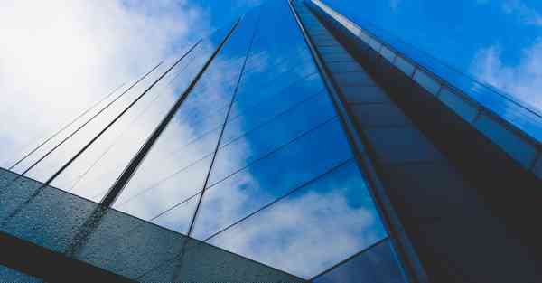 次元裂缝已打开AI绘画花瓣滤镜（次元裂缝已打开AI绘画剪映）