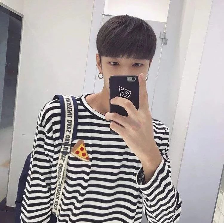 吴霄芬伊