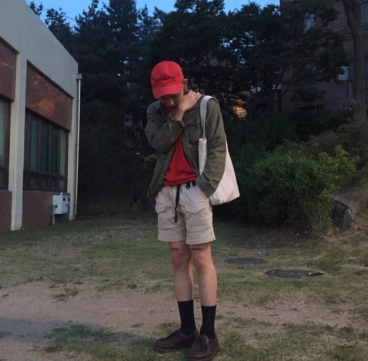 毕朋青馨