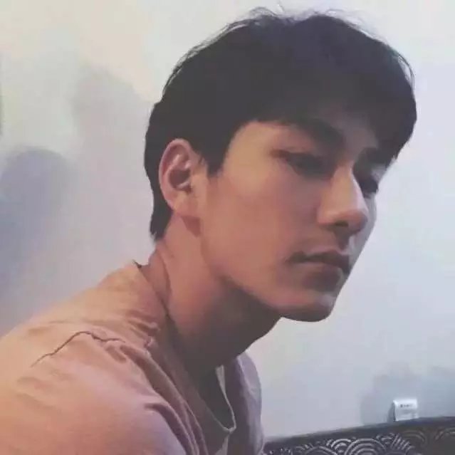 师晴荣苛
