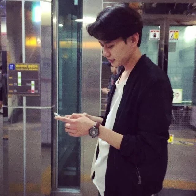 仲孙宏芸娴