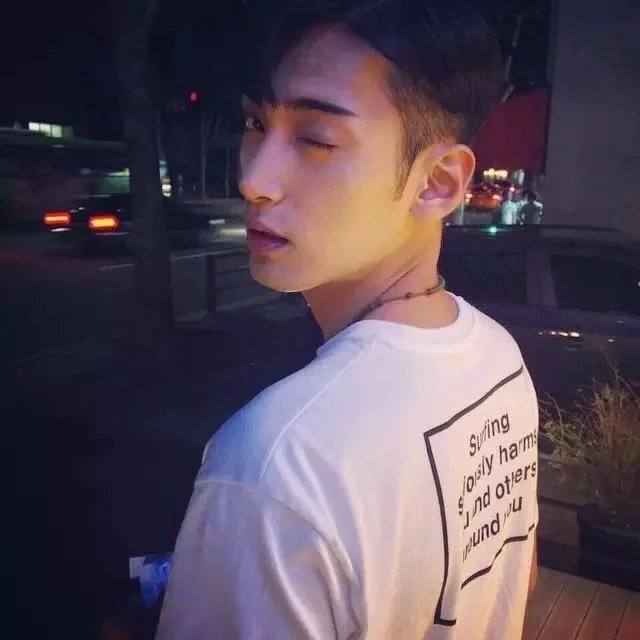 齐韵宜韦