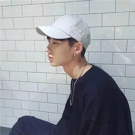 宁翠亮荣