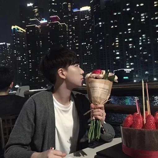 解弘瑾绿
