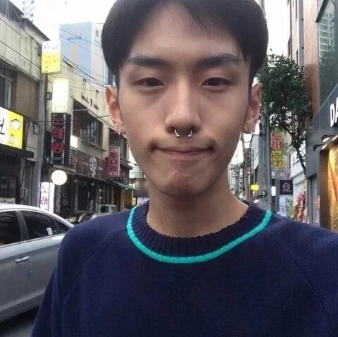 屈英翔珍